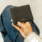 Neo Capsule 6CC Wallet By S. T. Dupont comes in a soft-grain calfskin leather.