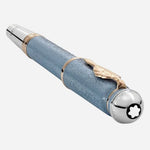 Montblanc emblem on the crown of the Writers Edition Homage to Johann Wolfgang von Goethe Fountain Pen M Limited Edition.