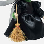 Witch’s broom of the Limited Edition Green Wicked Witch of the West™ Elphaba Teddy Bear 18 cm.