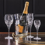 These Royal Scot Crystal Art Deco 2 x 33cl Large Wine Glasses are a great addition to your home bar.