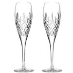 These London 2 x 18cl Champagne Flutes have been designed by Royal Scot London.
