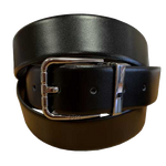 This reversible Hugo Boss belt features a smooth black leather strap on one side.