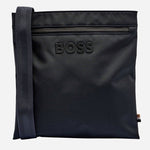 This BOSS navy envelope bag comes with the logo on the front and is part of the catch 3.0 collection.