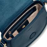 dark blue saddle street