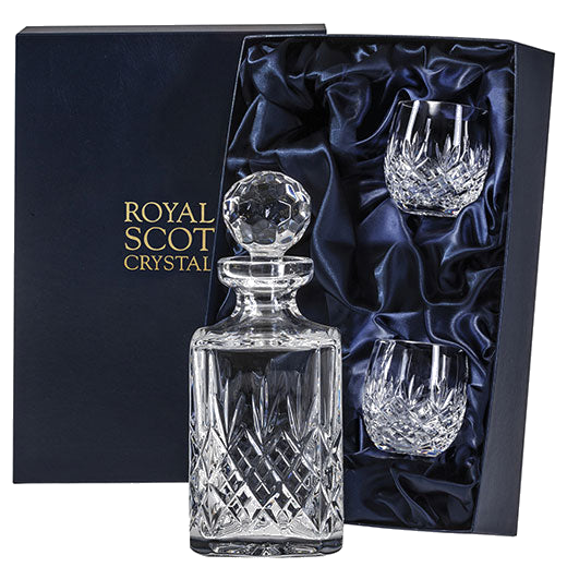 This Edinburgh Square Decanter & Barrel Tumblers Whisky Set has been created by Royal Scot Crystal.