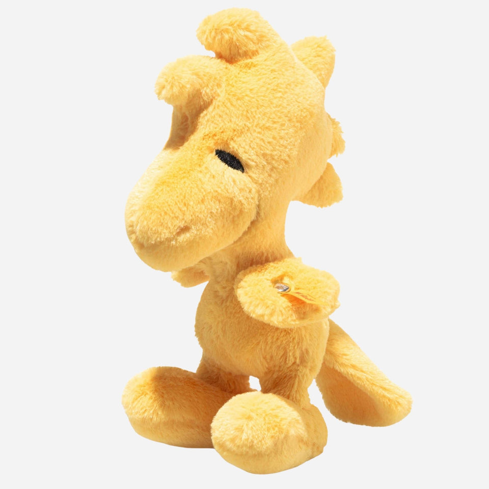 The 18 cm Yellow Woodstock by Steiff.