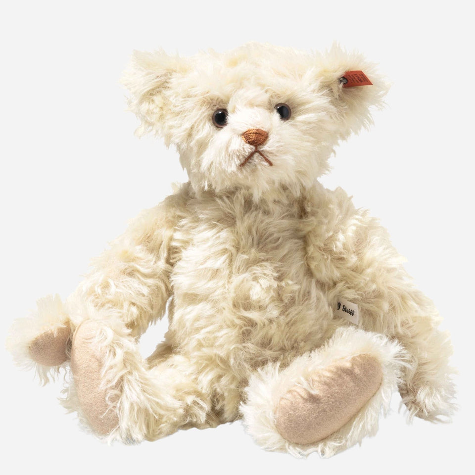 The 1925 Teddy Bear Replica 33 cm by Steiff.