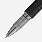 Close up of StarWalker Extreme Doué Fineliner by Montblanc.
