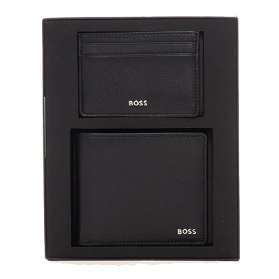 This BOSS Black Leather 8CC Bifold Wallet & Card Case Gift Set is made out of 100% sheep leather and has a smooth finish.
