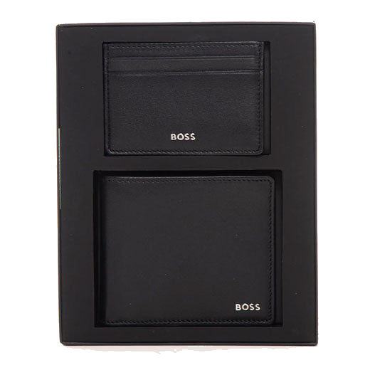 This BOSS Black Leather 8CC Bifold Wallet & Card Case Gift Set is made out of 100% sheep leather and has a smooth finish.