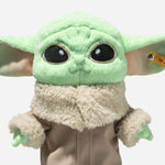 Close up of the Steiff x Star Wars™ 25 cm Grogu™.