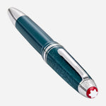 The Montblanc snowcap emblem at the crown of the Meisterstück LeGrand Teal Romeo & Juliet Fountain Pen.