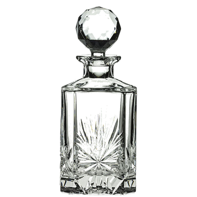 This Edinburgh Star 75cl Square Spirit Decanter has been designed by Royal Scot Crystal.