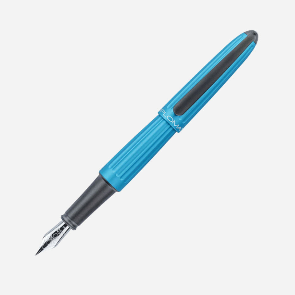 Aero Turquoise Fountain Pen by Diplomat .