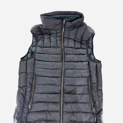 Outerwear Men's Black 2-in-1 Pillow Vest by Tumi.