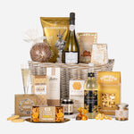 Wheelers Luxury Hampers Snowy Delights Basket- Christmas Hampers for Gifting.