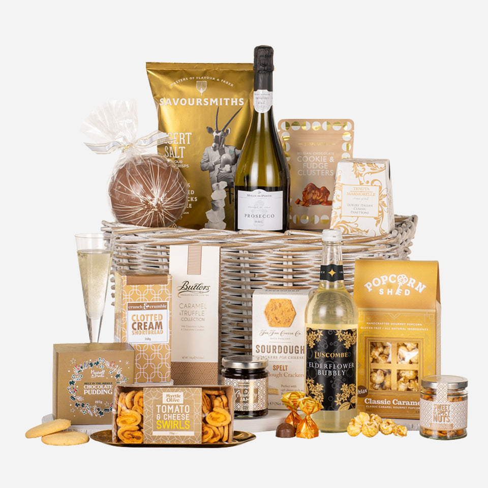 Wheelers Luxury Hampers Snowy Delights Basket- Christmas Hampers for Gifting.