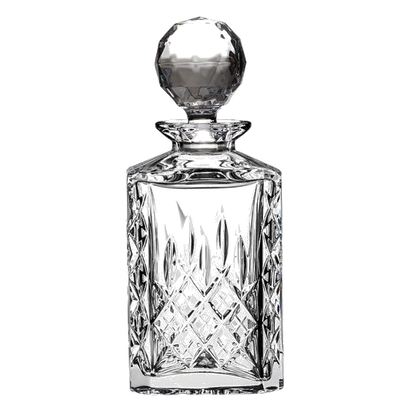 This London 80cl Square Spirit Decanter has been designed by Royal Scot Crystal.