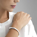 georg jensen offspring open bangle on model