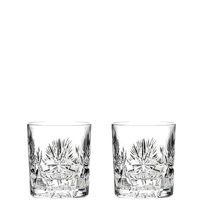 These Royal Scot Crystal Edinburgh Star 2 x 26cl Whisky Tumblers have been crafted out of hand-cut crystal.