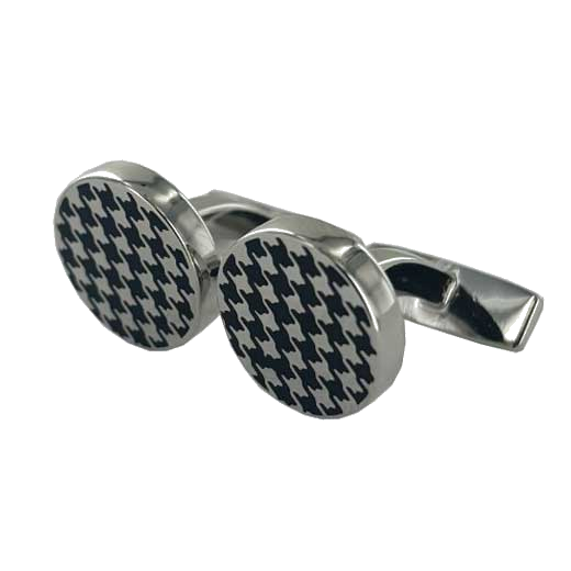 This pair of Hugo Boss cufflinks come with a silver and black pattern on the front.