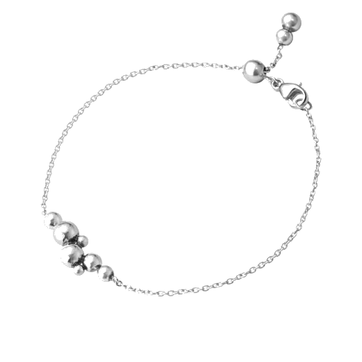 This Moonlight Grapes Sterling Silver Chain Bracelet by Georg Jensen looks great worn on its own or layered with other bracelets.