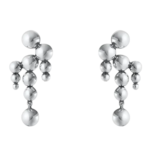These Georg Jensen Moonlight Grapes Chandelier Earrings Silver are made with sterling silver and will come in a branded gift box.