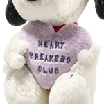 This Soft Cuddly Friends Snoopy Heartbreakers Club 22cm by Steiff is soft to the touch with embroidered eyes and a nose.
