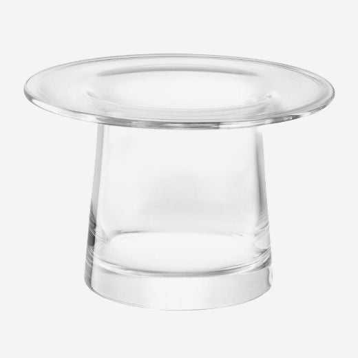 This Victoria Lantern Clear Glass Vase 13.5 cm by LSA has a contemporary finish.