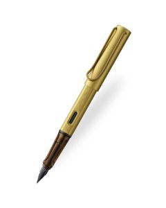 LAMY's AL-star x Harry Potter Hufflepuff Special Edition Fountain Pen is made of anodised aluminium and has a matching gold spring clip on the cap.
