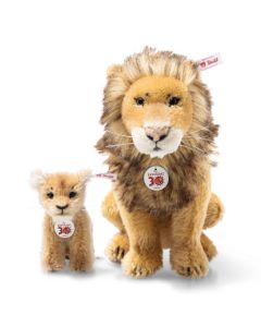 This Disney Lion King Mufasa and Simba, 30th Anniversary by Steiff makes a great collectible for any Disney lover.