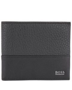This Black Helios 8CC Billfold Wallet has been designed by BOSS. 