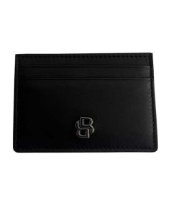 This Hugo Boss card holder is made from a black smooth leather material.