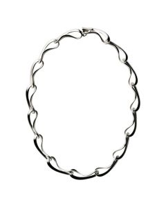 This Georg Jensen necklace is a continuous circle, with the joining of 15 beautiful links by Georg Jensen.