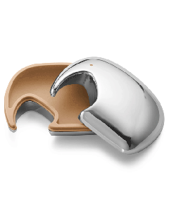 This Georg Jensen Elephant Keepsake Box in Vanilla Bean was designed in 2022 as part of the elephant range and is great for storing small trinkets. 