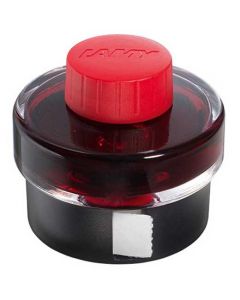 This LAMY fountain pen refill comes in red.