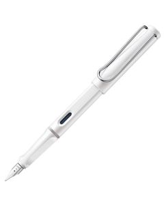 The LAMY white fountain pen in the Safari collection.