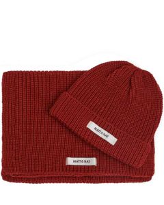 This is the Matt & Nat Red WYNN Hat & Scarf Set. 