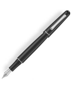 This black fountain pen has been designed by Montegrappa.