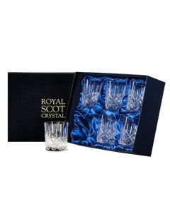This Royal Scot Crystal London 6 x 33cl Large Tumblers comes in a gift box that is lined with blue satin that has a luxe feel.