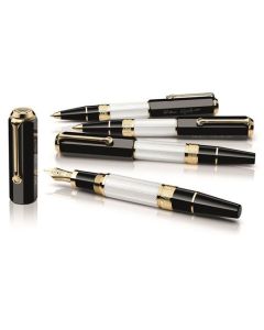 This Montblanc Writers Edition Shakespeare FP, RB & MP Set includes a fountain pen, rollerball, and mechanical pencil.