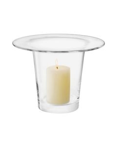 This LSA Victoria Clear Glass Lantern Vase 19 cm is great for holding a small candle or a few stems of a flower arrangement.